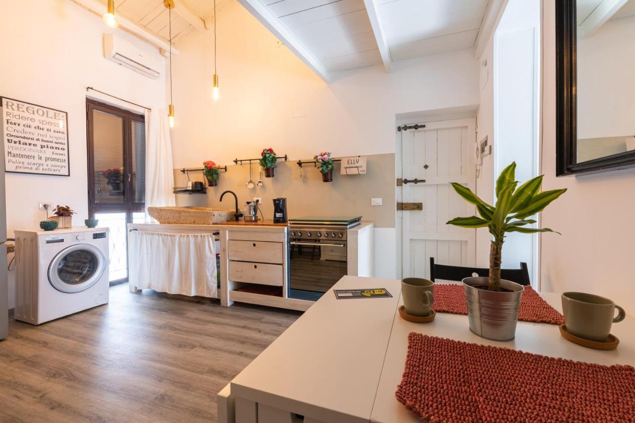 Elly Holiday House Palermo Eksteriør billede
